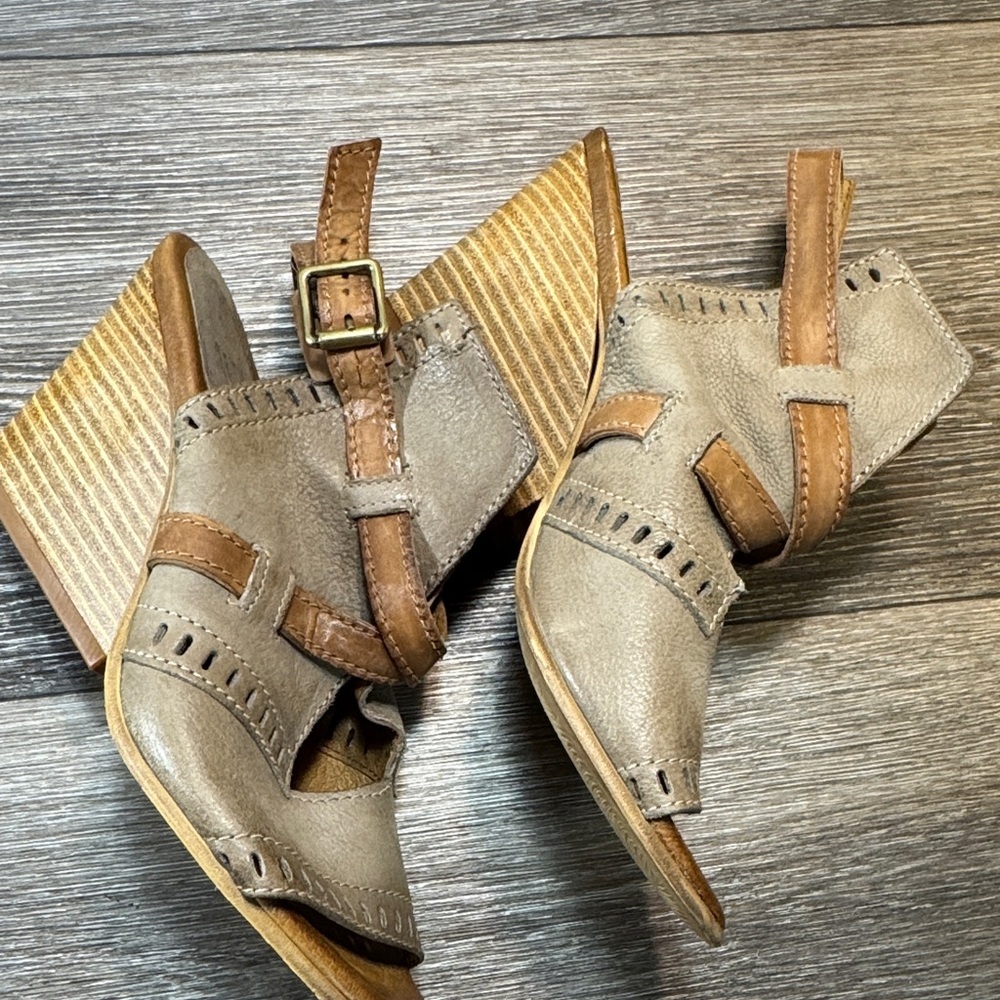 Miz Mooz Tan Leather Sandals woman’s size 37 (s98) - Picture 9 of 10